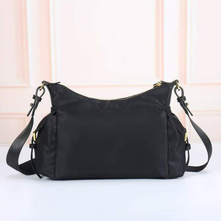 Picture of Prada Handbags _SKUfw208749229fw